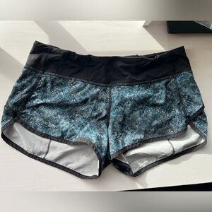 Lululemon Speed Up shorts 2.5” blue & black